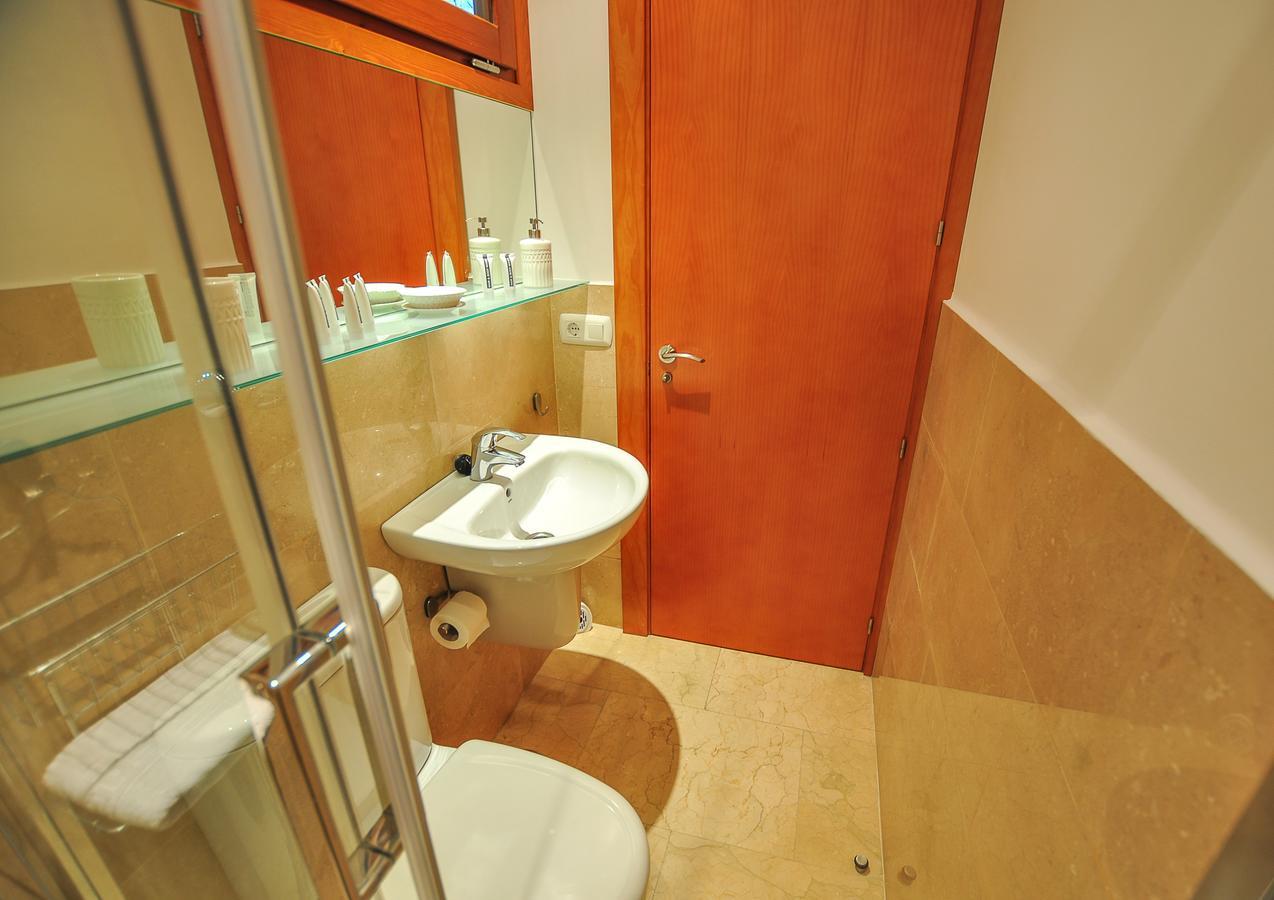 Renthas Vid Loft Apartment Малага Екстериор снимка